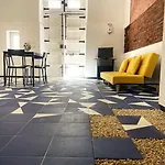 Tabula Forum House